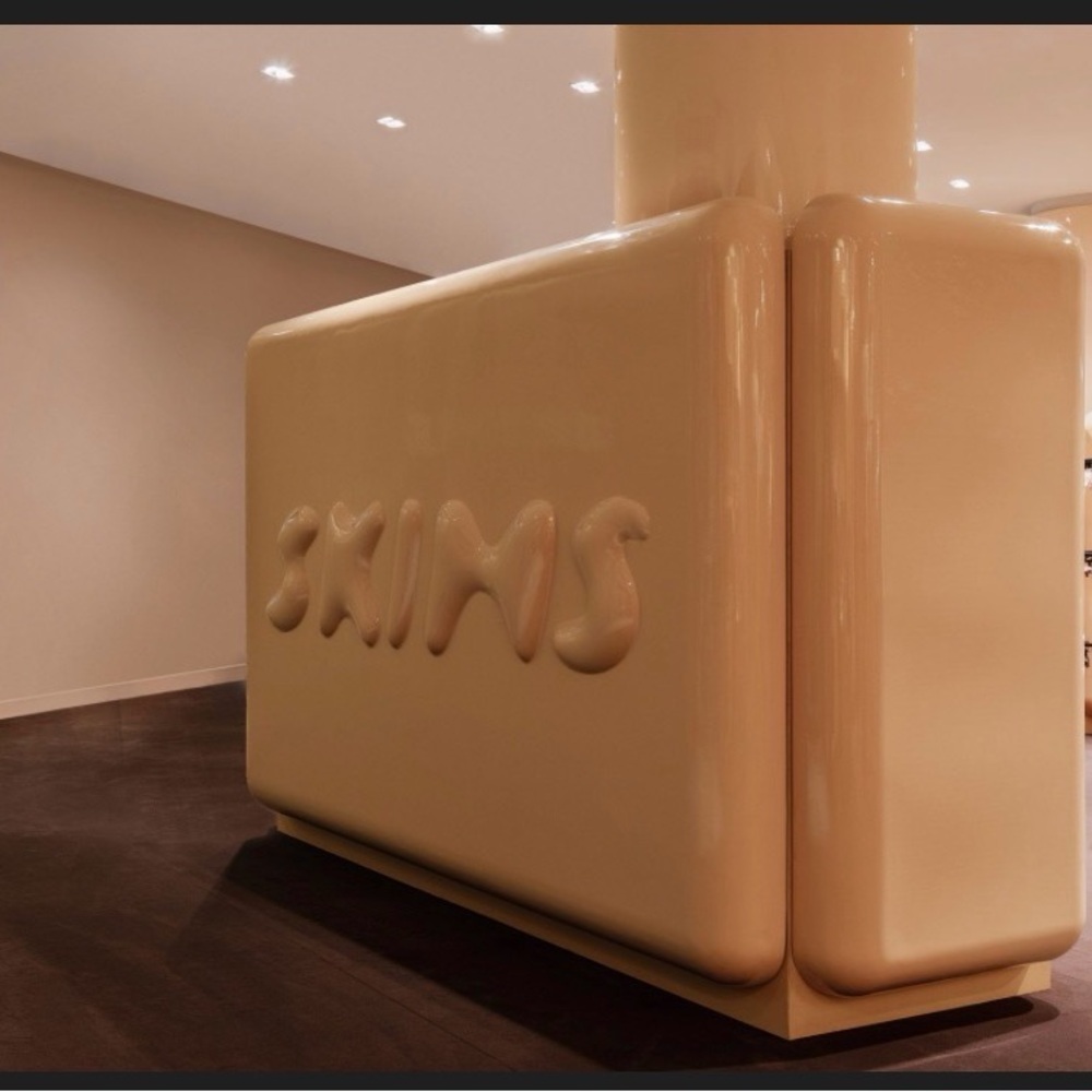 SKIMS Listing for live show Unlisted items